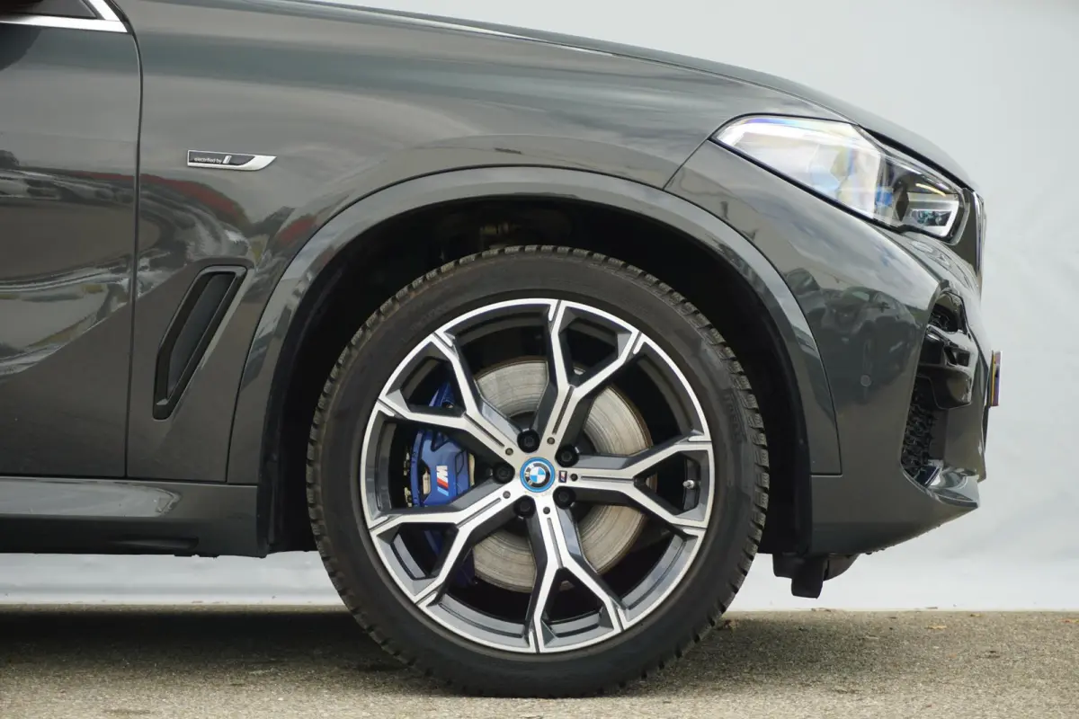 xDrive45e | SoH 94% | M Sportpakket | Trekhaak | Schuif-kanteldak | Head-up display | Stoelventilatie | Adaptieve Cruise Control | Dodehoek Detectie