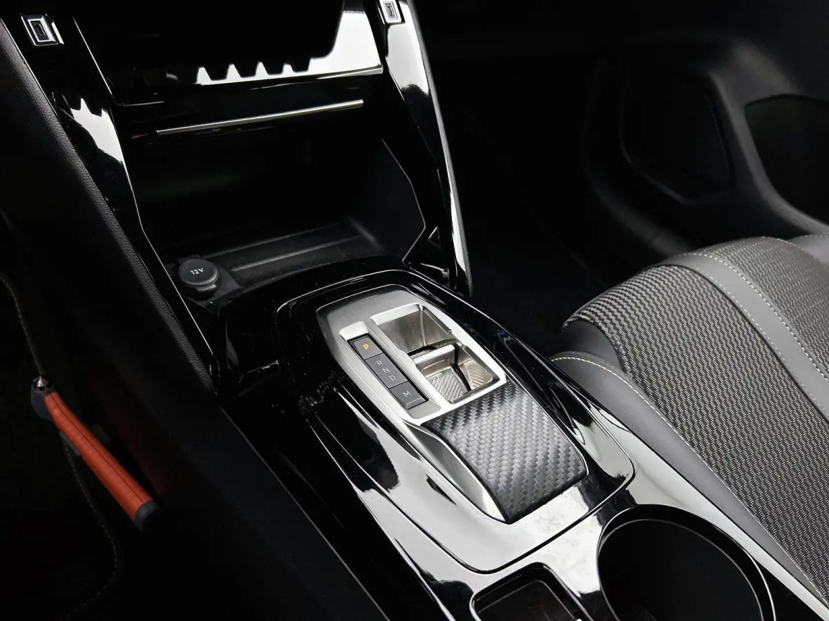 1.2 Hybrid GT 145pk Automaat | Navigatie | Camera Voor + Achter | Adaptieve Cruise Control | Dodehoekdetectie | 17"LMV | LED | Climate Control | Keyless Entry/Start | Apple Carplay/Android A