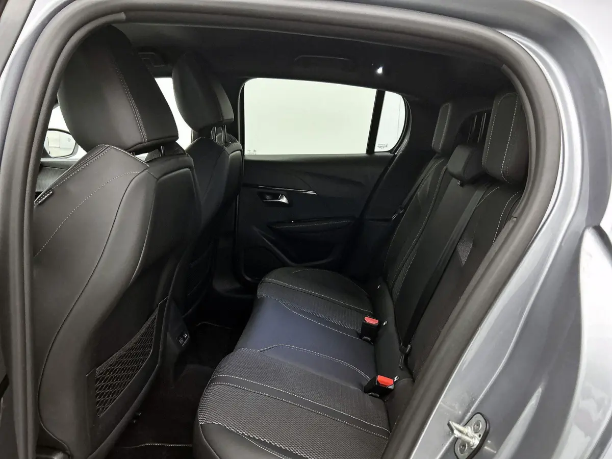 1.2 Hybrid GT 145pk Automaat | Navigatie | Camera Voor + Achter | Adaptieve Cruise Control | Dodehoekdetectie | 17"LMV | LED | Climate Control | Keyless Entry/Start | Apple Carplay/Android A