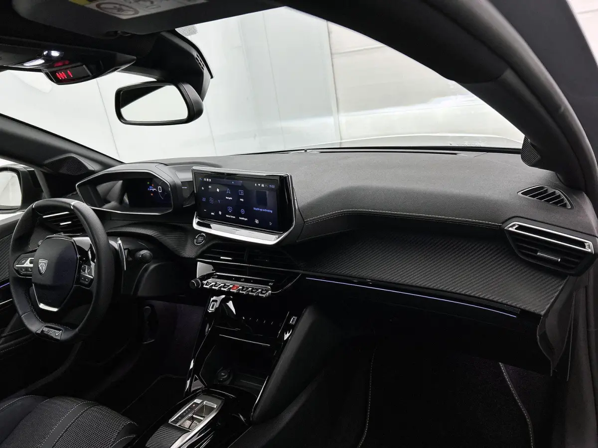 1.2 Hybrid GT 145pk Automaat | Navigatie | Camera Voor + Achter | Adaptieve Cruise Control | Dodehoekdetectie | 17"LMV | LED | Climate Control | Keyless Entry/Start | Apple Carplay/Android A