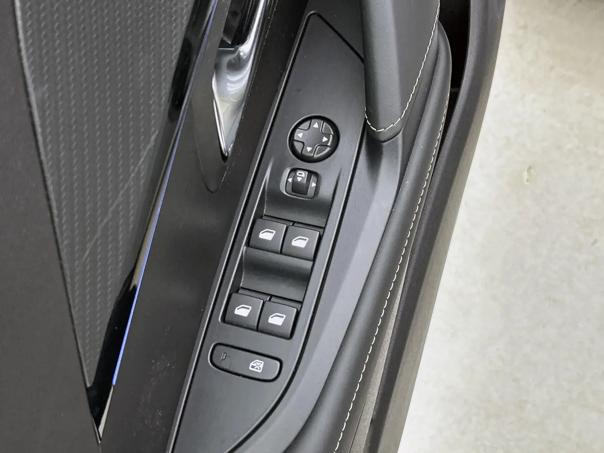 1.2 Hybrid GT 145pk Automaat | Navigatie | Camera Voor + Achter | Adaptieve Cruise Control | Dodehoekdetectie | 17"LMV | LED | Climate Control | Keyless Entry/Start | Apple Carplay/Android A