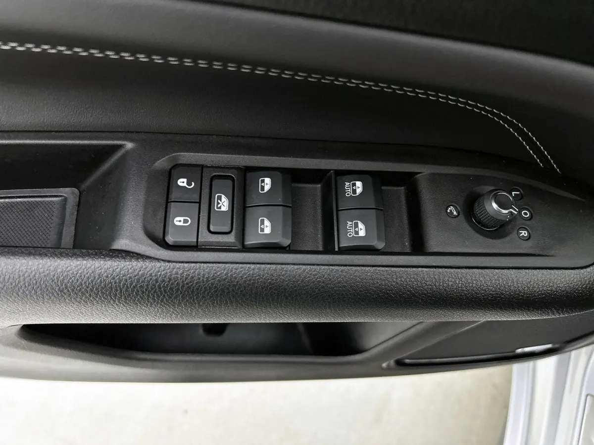 4xe Plug-in Hybrid S 240pk Automaat | 1ste Eigenaar | Schuif-/Kanteldak | 360 Camera | Elektrische Bestuurdersstoel | Adaptieve Cruise Control | LED | 19"LMV | Dodehoekdetectie | Stoelverwar