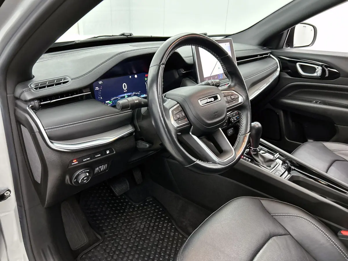 4xe Plug-in Hybrid S 240pk Automaat | 1ste Eigenaar | Schuif-/Kanteldak | 360 Camera | Elektrische Bestuurdersstoel | Adaptieve Cruise Control | LED | 19"LMV | Dodehoekdetectie | Stoelverwar