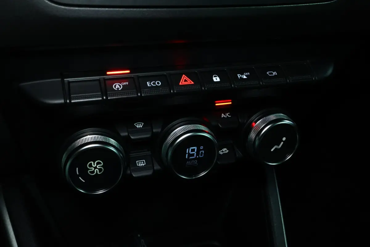 1.3 TCe Prestige AVM 33000 KM !! NAVI CAMERA PDC CLIMA "21