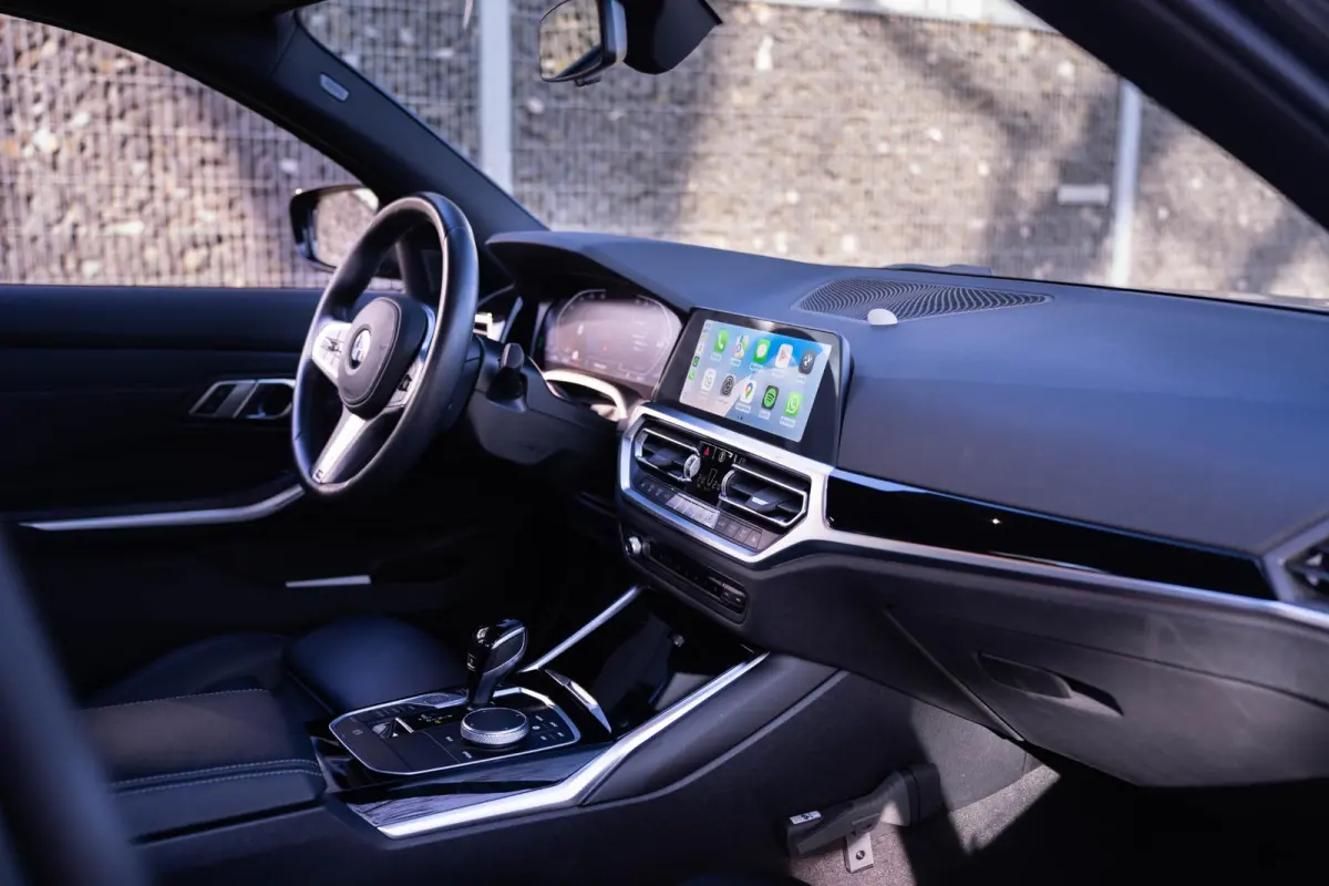 320i Sport Line Led koplampen Apple Carplay Leder Memory Stoelverwarming 1e Eigenaar NAP