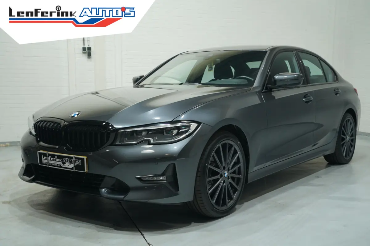 320i Sport Line Led koplampen Apple Carplay Leder Memory Stoelverwarming 1e Eigenaar NAP