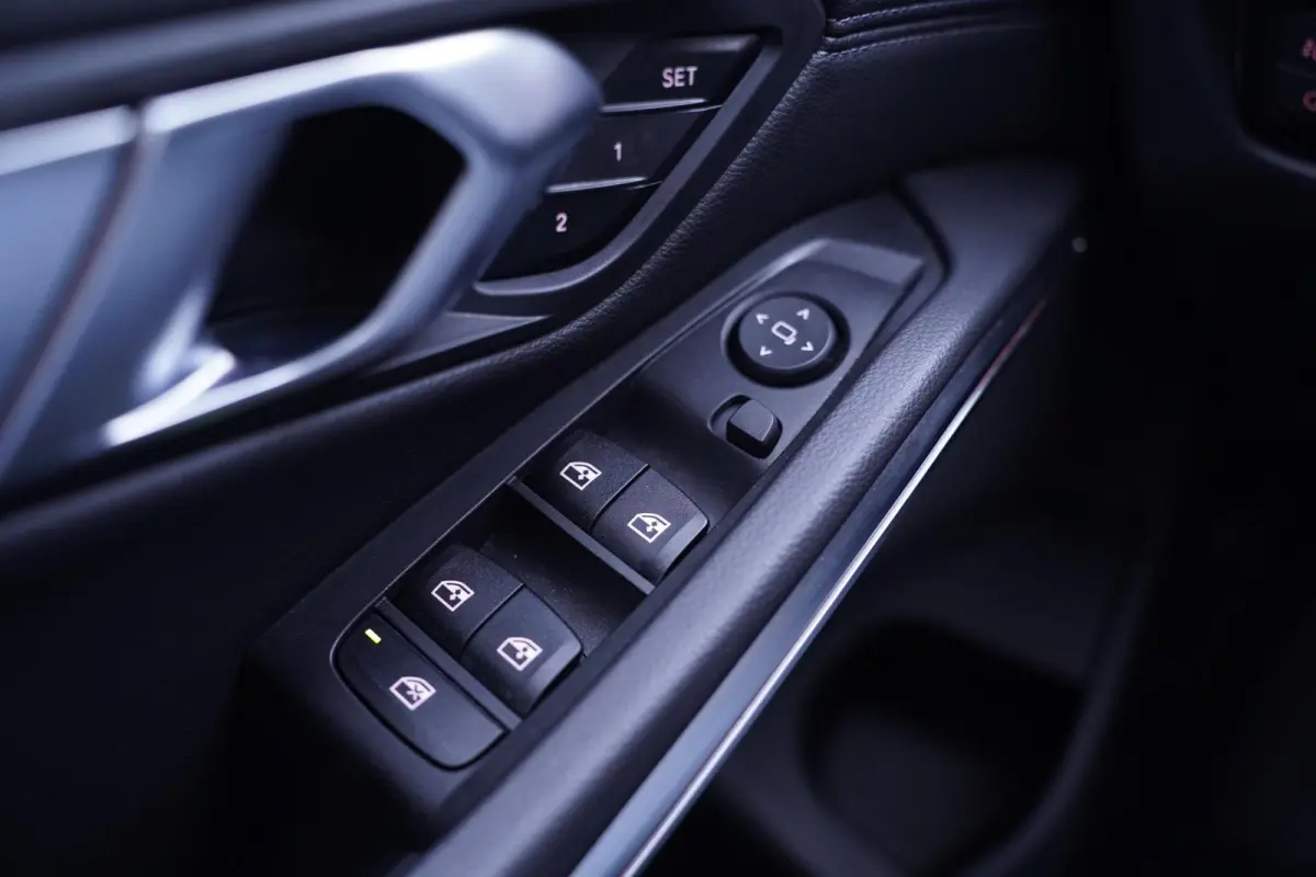 320i Sport Line Led koplampen Apple Carplay Leder Memory Stoelverwarming 1e Eigenaar NAP