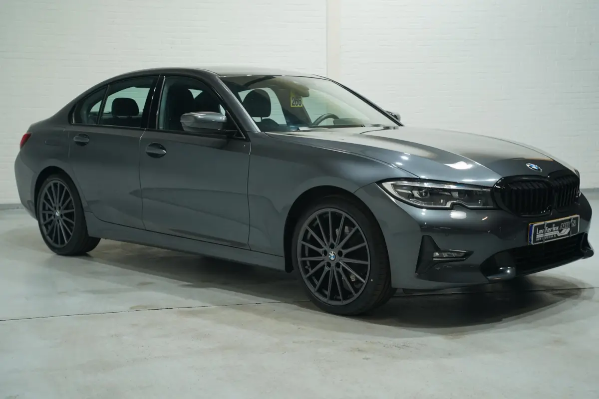 320i Sport Line Led koplampen Apple Carplay Leder Memory Stoelverwarming 1e Eigenaar NAP