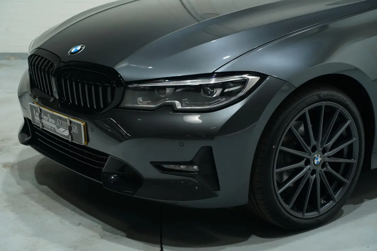 320i Sport Line Led koplampen Apple Carplay Leder Memory Stoelverwarming 1e Eigenaar NAP