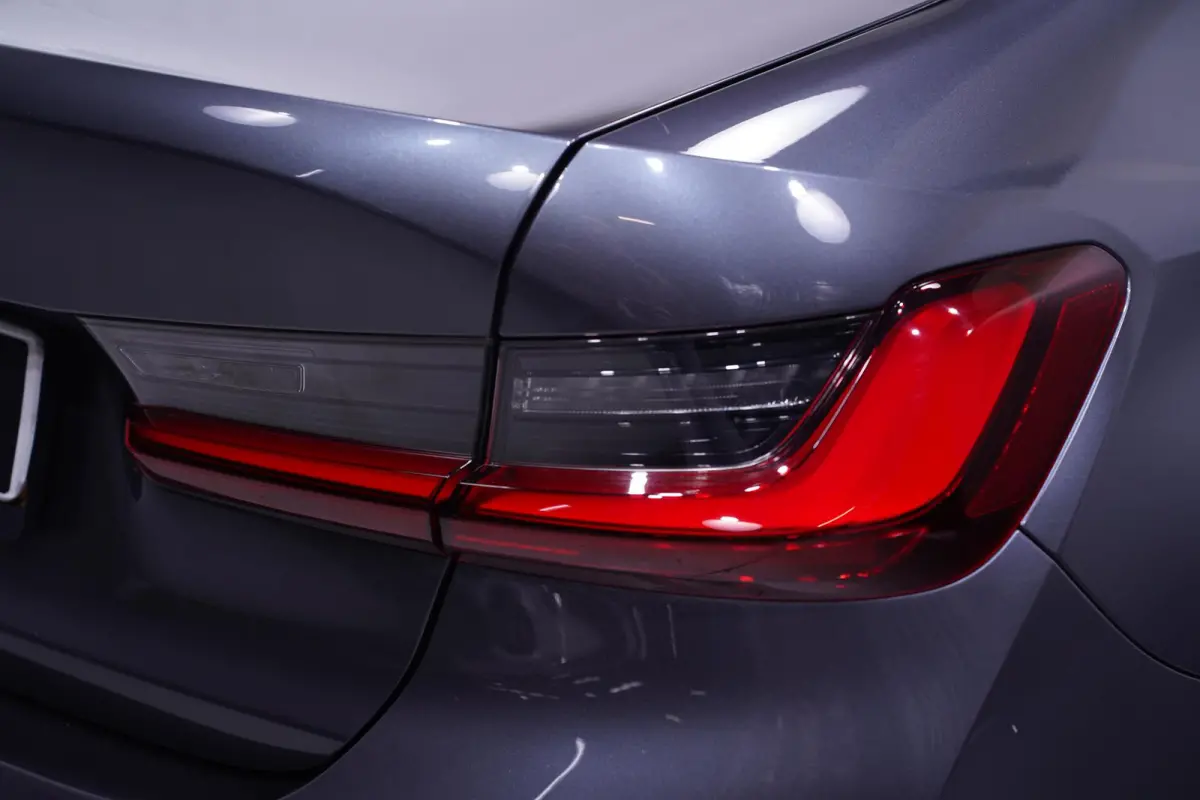 320i Sport Line Led koplampen Apple Carplay Leder Memory Stoelverwarming 1e Eigenaar NAP