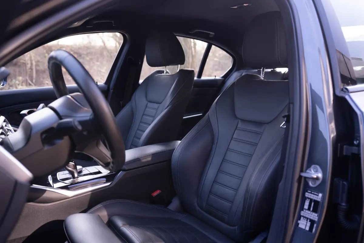 320i Sport Line Led koplampen Apple Carplay Leder Memory Stoelverwarming 1e Eigenaar NAP