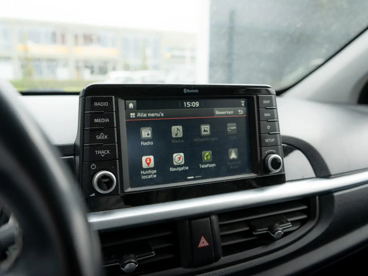 1.0 CVVT Design Edition | Trekhaak | Navigatie | Achteruitrijcamera | Climate control |