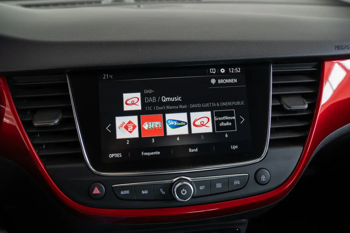 1.2 Turbo GS Line | Camera | Navigatie | Climate Controle | Parkeersensoren | Apple Carplay & Android Auto | Comfort Stoelen |