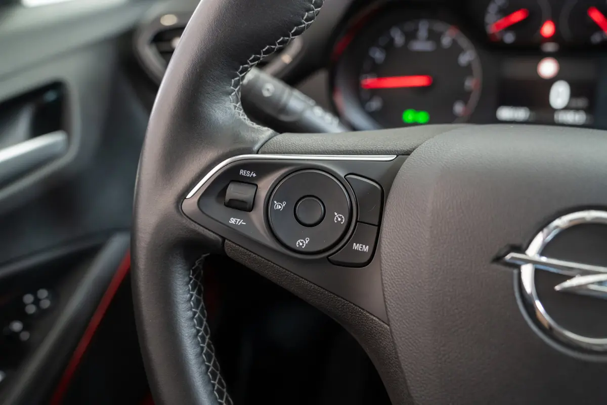 1.2 Turbo GS Line | Camera | Navigatie | Climate Controle | Parkeersensoren | Apple Carplay & Android Auto | Comfort Stoelen |