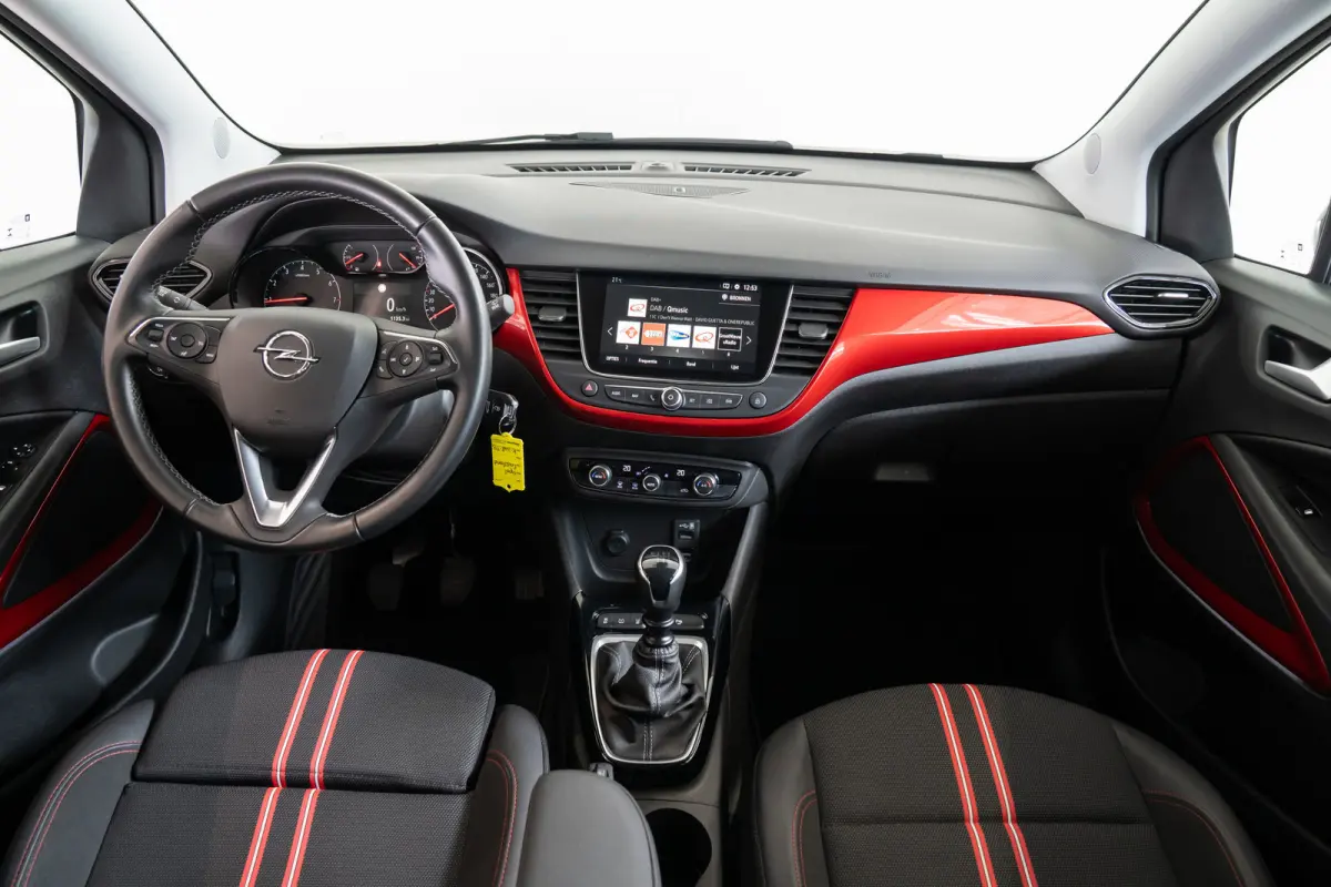 1.2 Turbo GS Line | Camera | Navigatie | Climate Controle | Parkeersensoren | Apple Carplay & Android Auto | Comfort Stoelen |