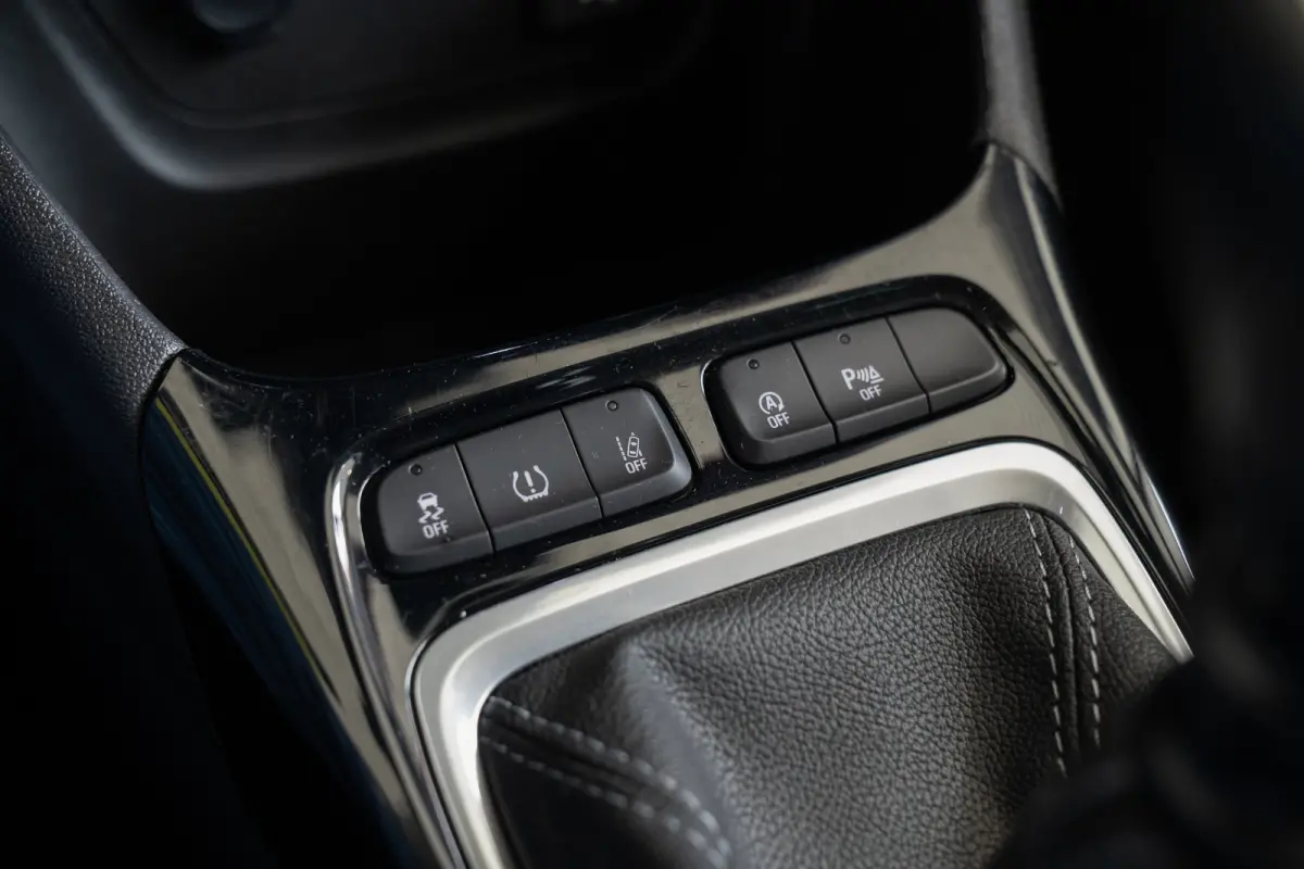 1.2 Turbo GS Line | Camera | Navigatie | Climate Controle | Parkeersensoren | Apple Carplay & Android Auto | Comfort Stoelen |