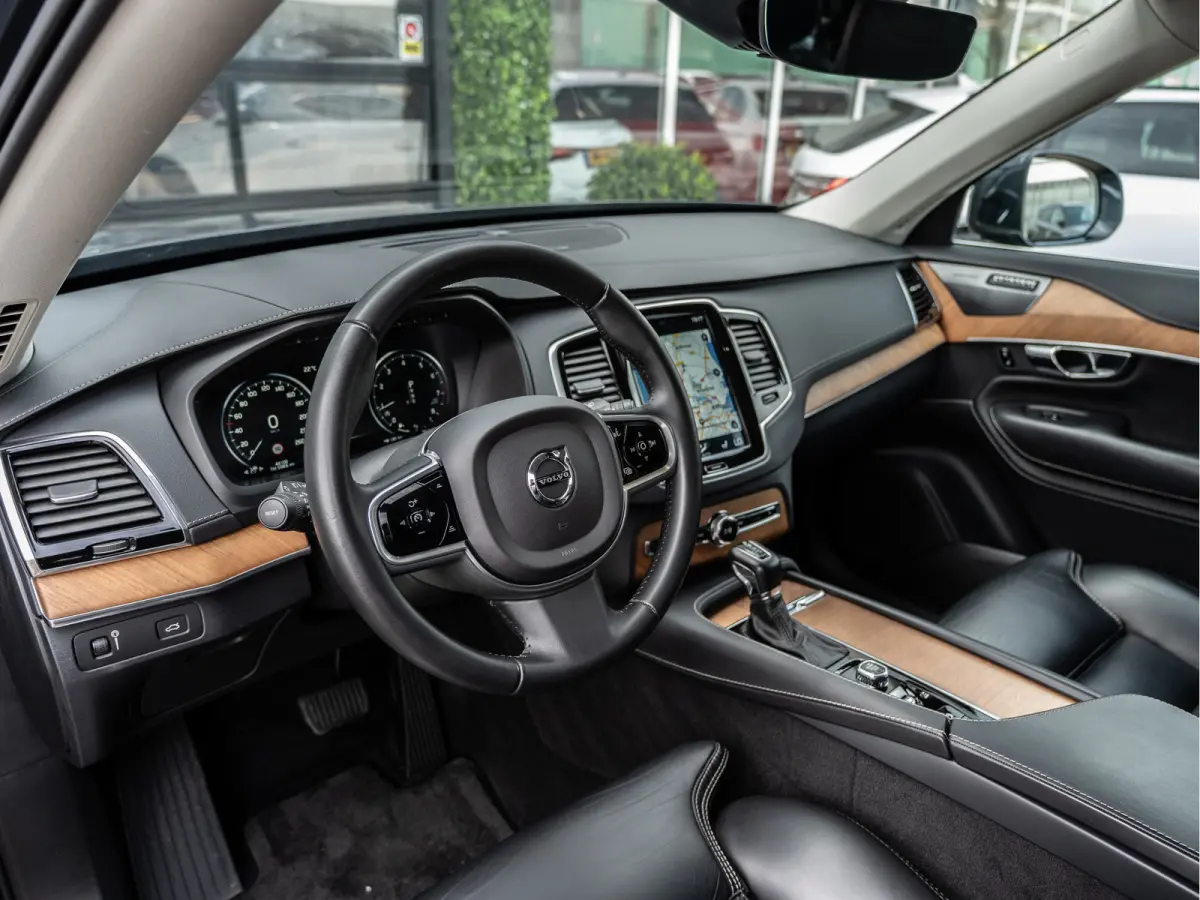 2.0 T6 AWD Inscription | Memory | H/K Sound | 2700KG Trekgewicht |