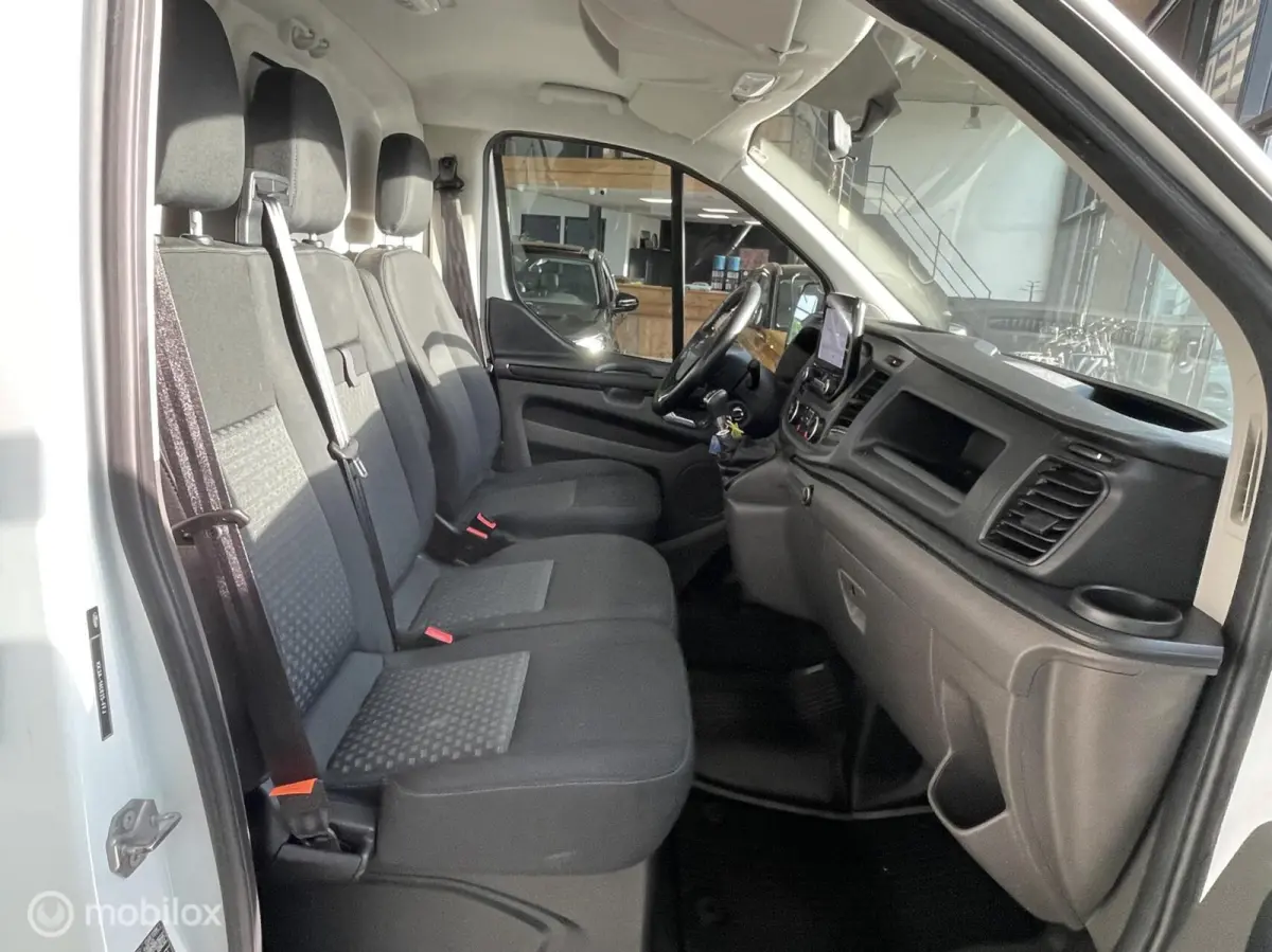 340 2.0 TDCI L1H1 groot scherm