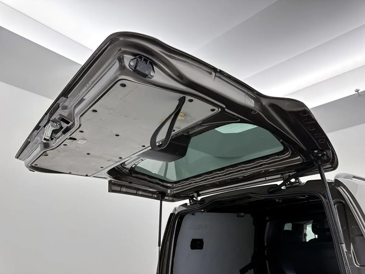 114 CDI Lang DC Led Dubbele cabine Climate control Trekhaak Navigatie Camera Parkeersensoren