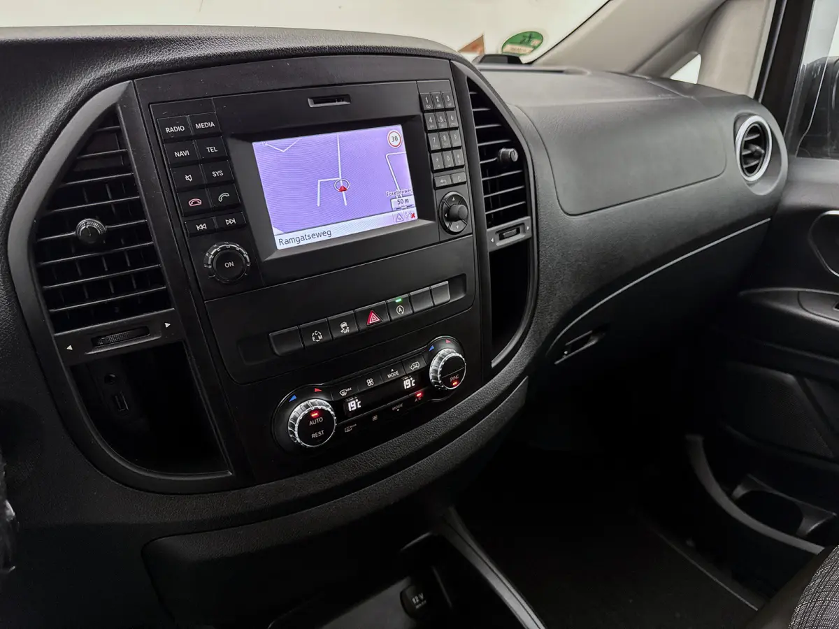 114 CDI Lang DC Led Dubbele cabine Climate control Trekhaak Navigatie Camera Parkeersensoren