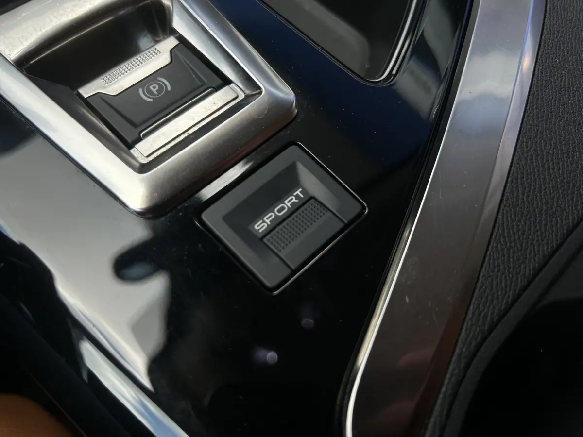 1.6 180pk Blue Lease Premium | 7 persoons | Cruise Control | Camera | Stoelverwarming | Focal Audio |
