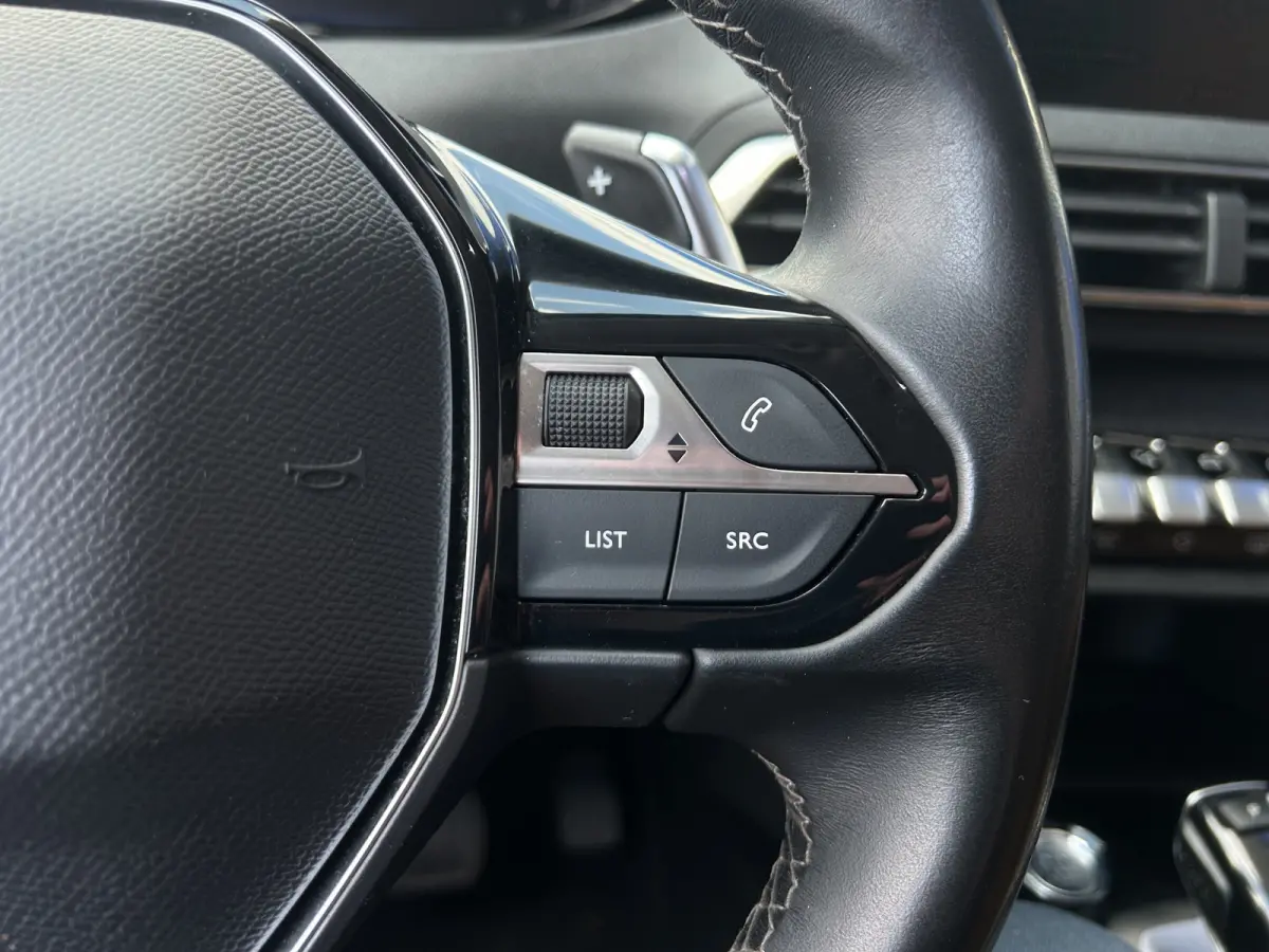 1.6 180pk Blue Lease Premium | 7 persoons | Cruise Control | Camera | Stoelverwarming | Focal Audio |