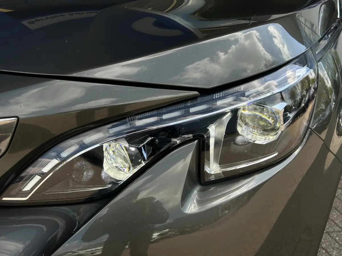 1.6 180pk Blue Lease Premium | 7 persoons | Cruise Control | Camera | Stoelverwarming | Focal Audio |