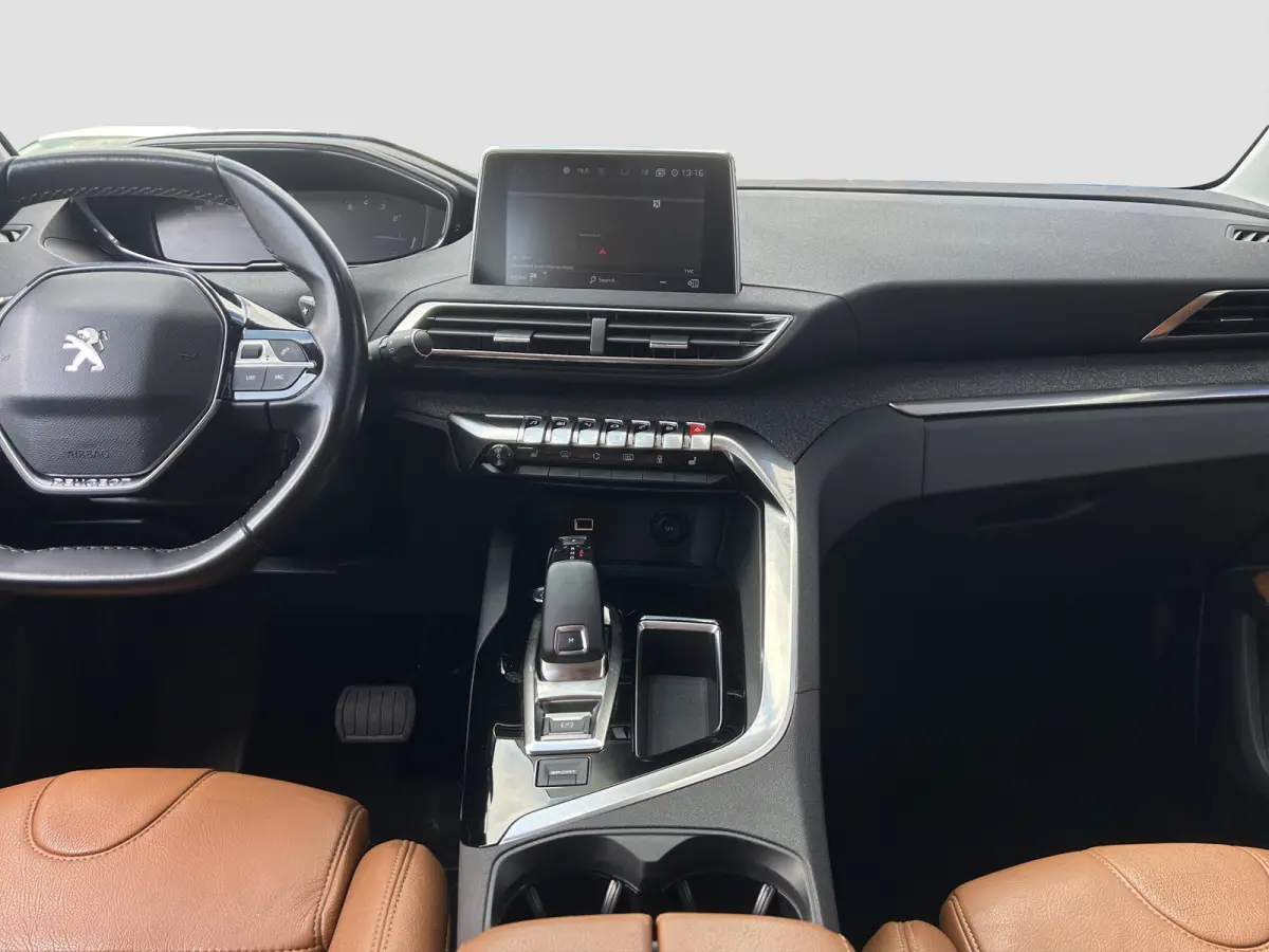1.6 180pk Blue Lease Premium | 7 persoons | Cruise Control | Camera | Stoelverwarming | Focal Audio |