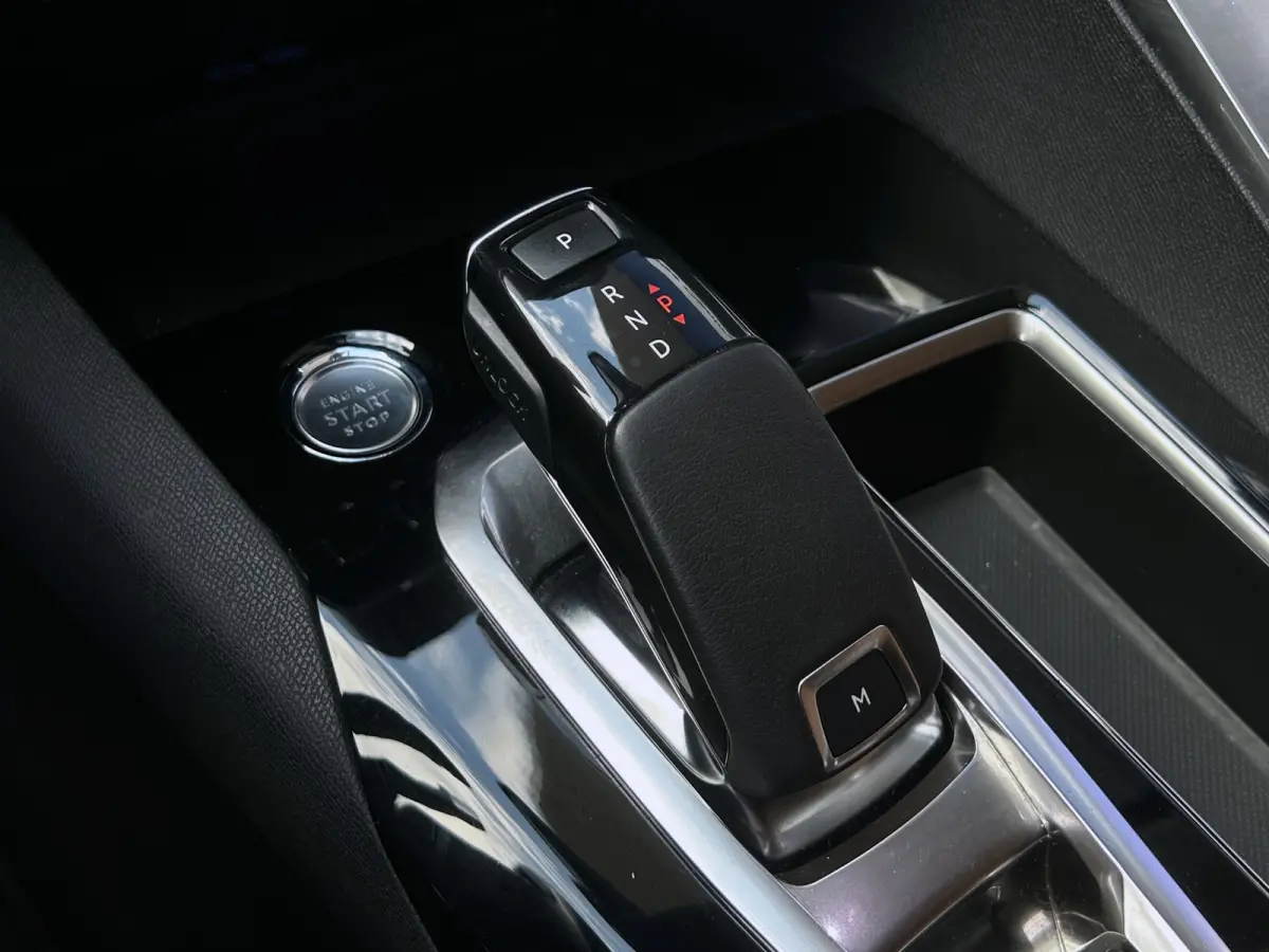 1.6 180pk Blue Lease Premium | 7 persoons | Cruise Control | Camera | Stoelverwarming | Focal Audio |
