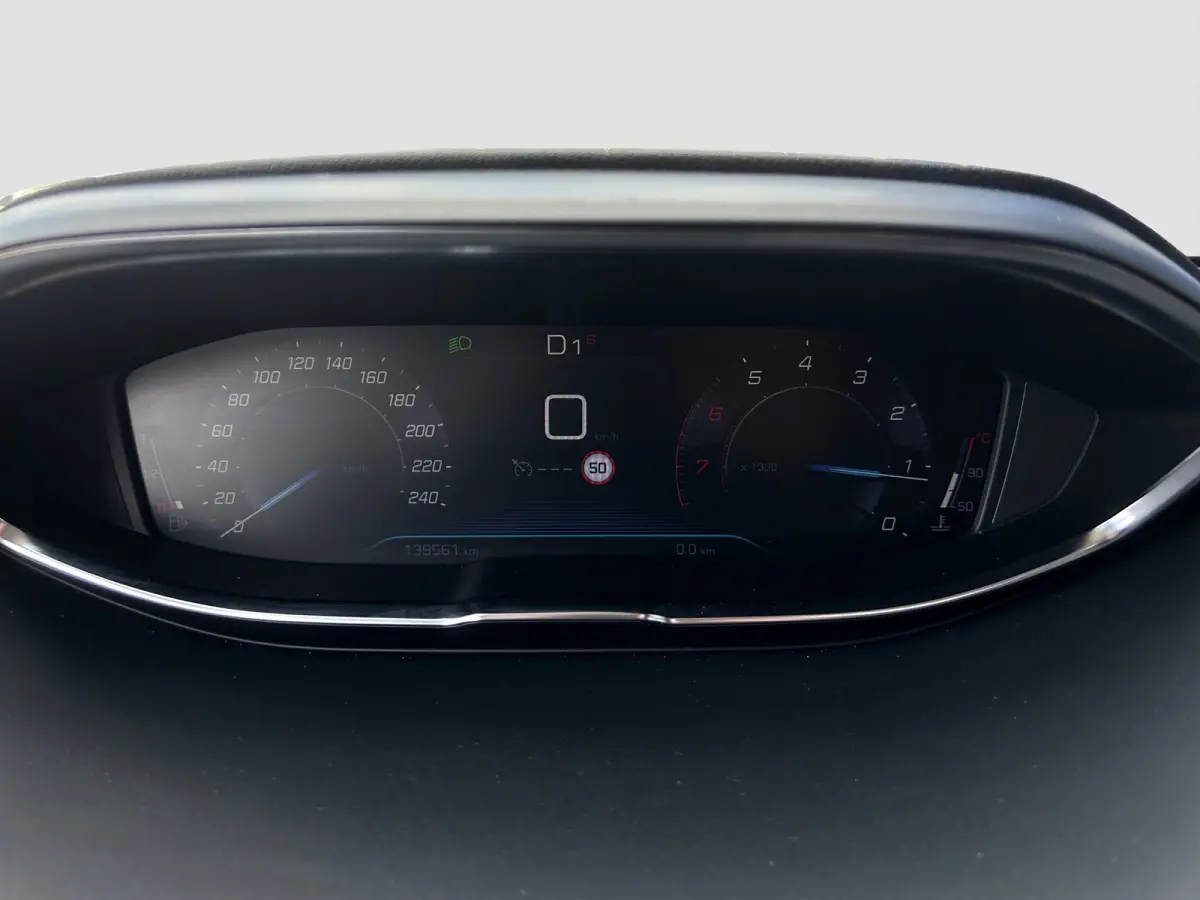1.6 180pk Blue Lease Premium | 7 persoons | Cruise Control | Camera | Stoelverwarming | Focal Audio |