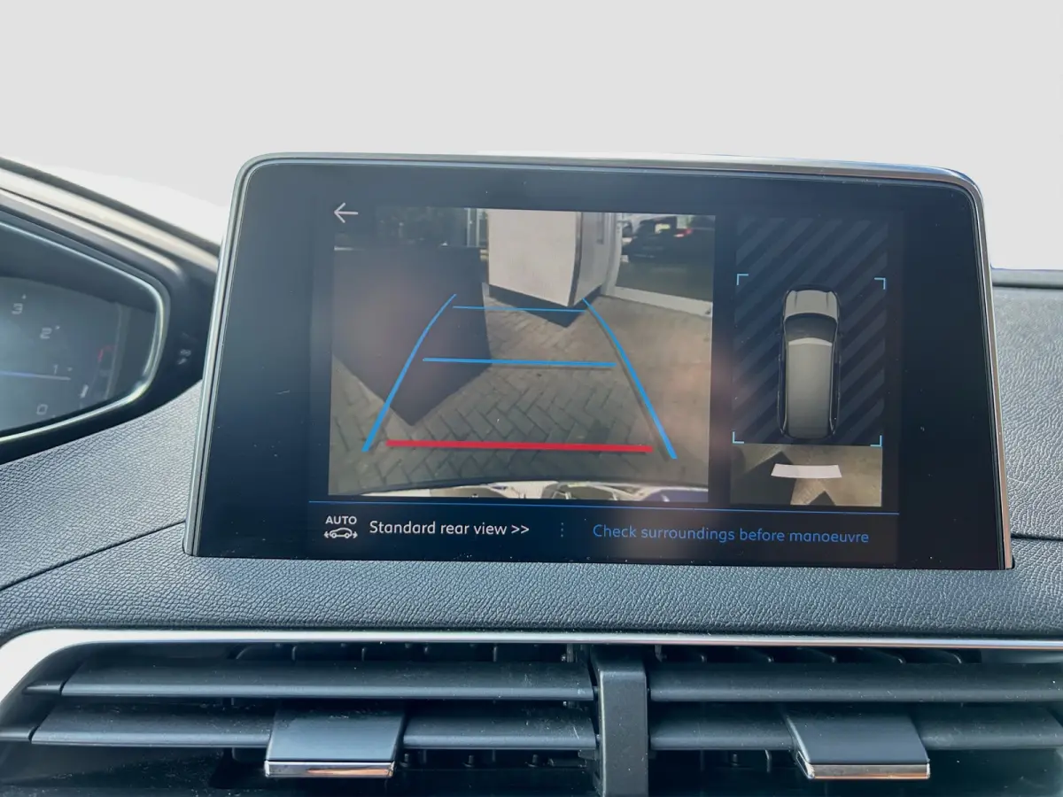 1.6 180pk Blue Lease Premium | 7 persoons | Cruise Control | Camera | Stoelverwarming | Focal Audio |