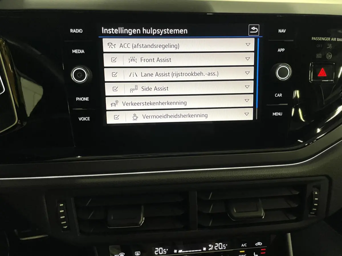 1.5 TSI R-Line Business Black Style/ Cam/ Beats/ IQ LED/ Keyless/ 18"LMV