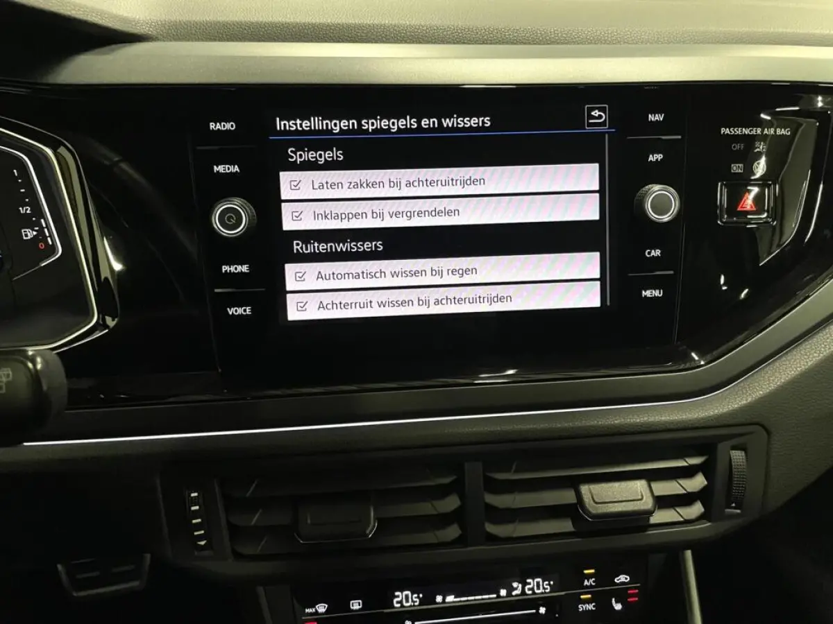 1.5 TSI R-Line Business Black Style/ Cam/ Beats/ IQ LED/ Keyless/ 18"LMV
