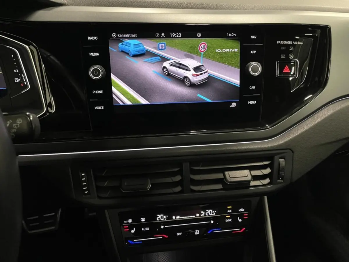 1.5 TSI R-Line Business Black Style/ Cam/ Beats/ IQ LED/ Keyless/ 18"LMV