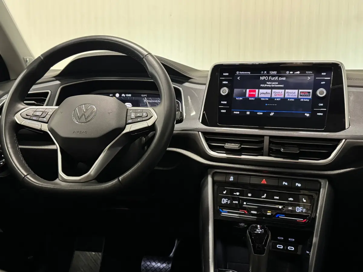 1.5 TSI Style | PANO | IQ LIGHTS | BEATS AUDIO | CAMERA