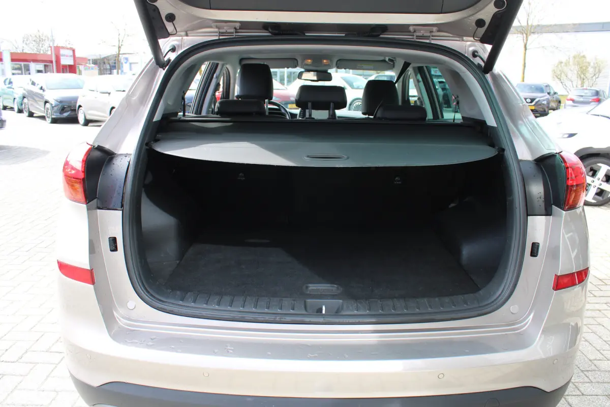 1.6 T-GDI Premium | Automaat | Stoelverwarming voor+achter | Adaptieve Cruise Control | Electrisch verstelbare bestuurderstoel | Trekhaak | Navigatie | | Achterbank in delen neerklapbaar | A