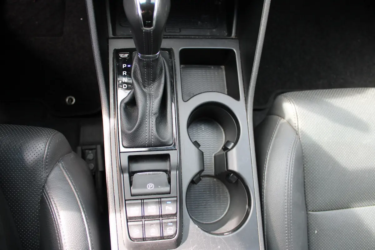 1.6 T-GDI Premium | Automaat | Stoelverwarming voor+achter | Adaptieve Cruise Control | Electrisch verstelbare bestuurderstoel | Trekhaak | Navigatie | | Achterbank in delen neerklapbaar | A