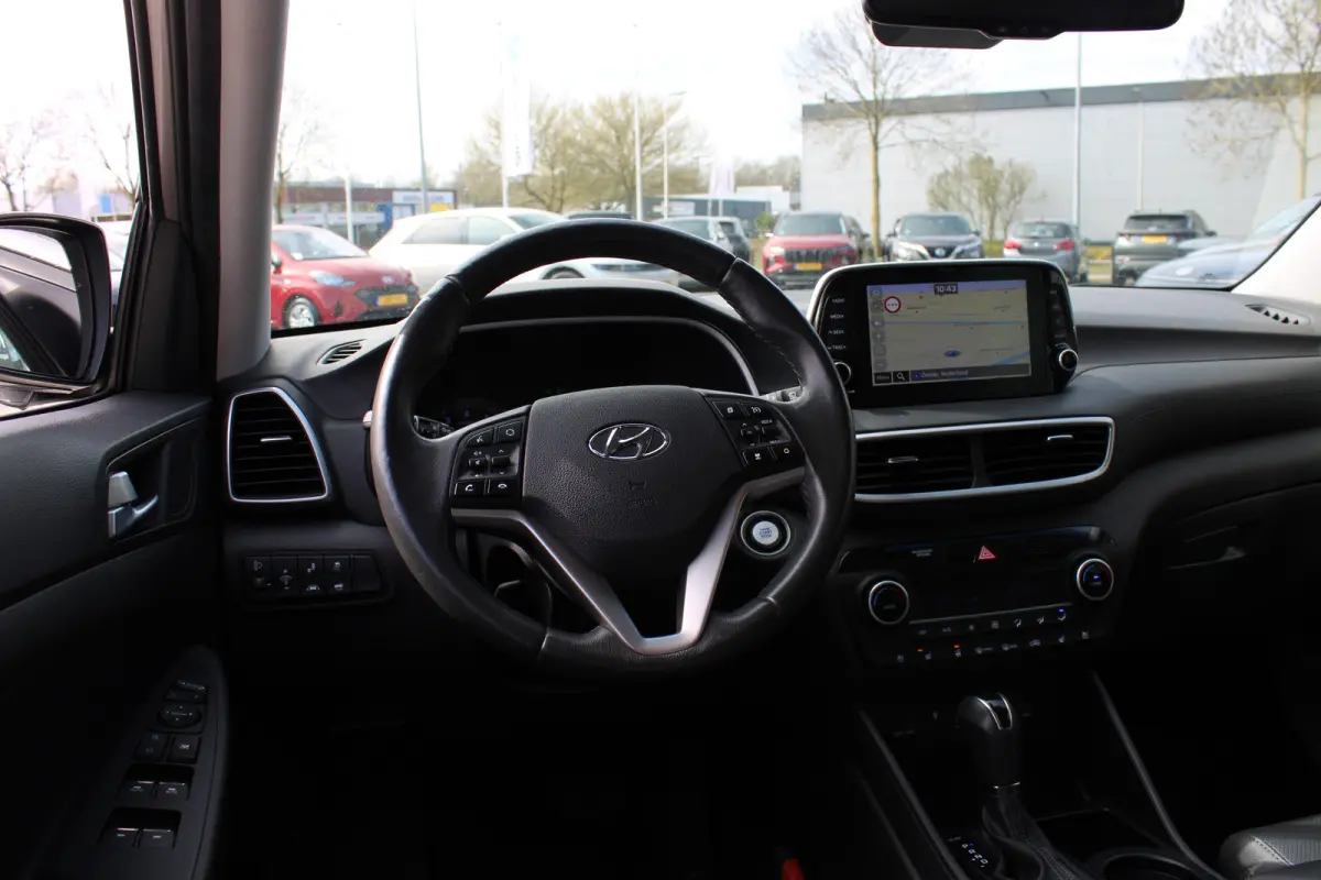 1.6 T-GDI Premium | Automaat | Stoelverwarming voor+achter | Adaptieve Cruise Control | Electrisch verstelbare bestuurderstoel | Trekhaak | Navigatie | | Achterbank in delen neerklapbaar | A