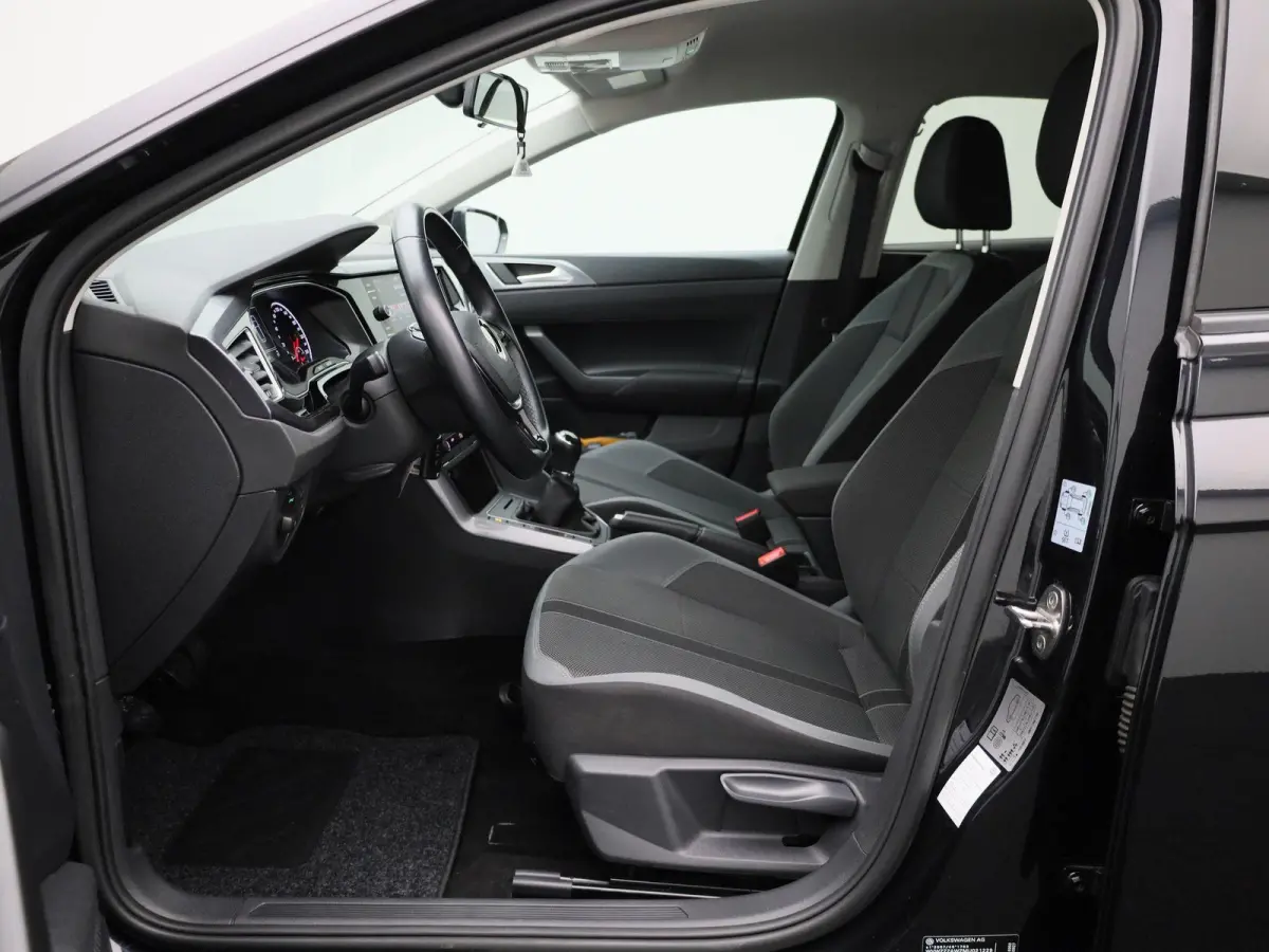 1.0 TSI Highline Business R | 16 inch velgen | Parkeersensoren | Cruise control |