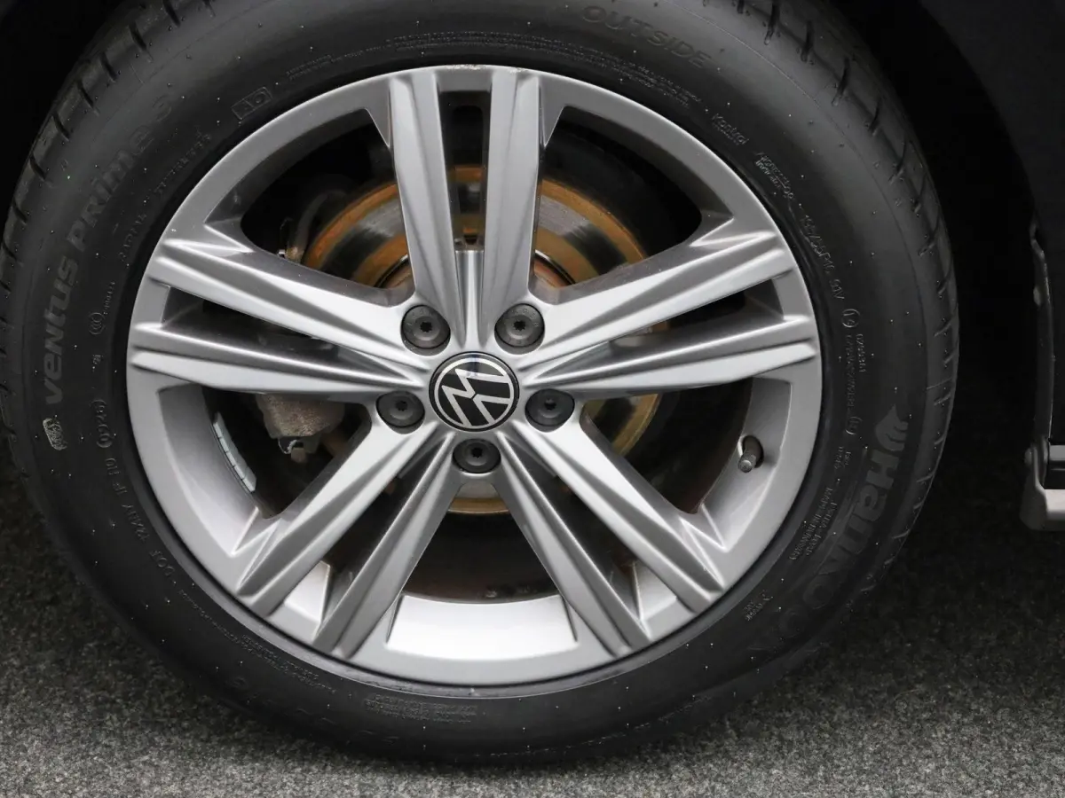 1.0 TSI Highline Business R | 16 inch velgen | Parkeersensoren | Cruise control |