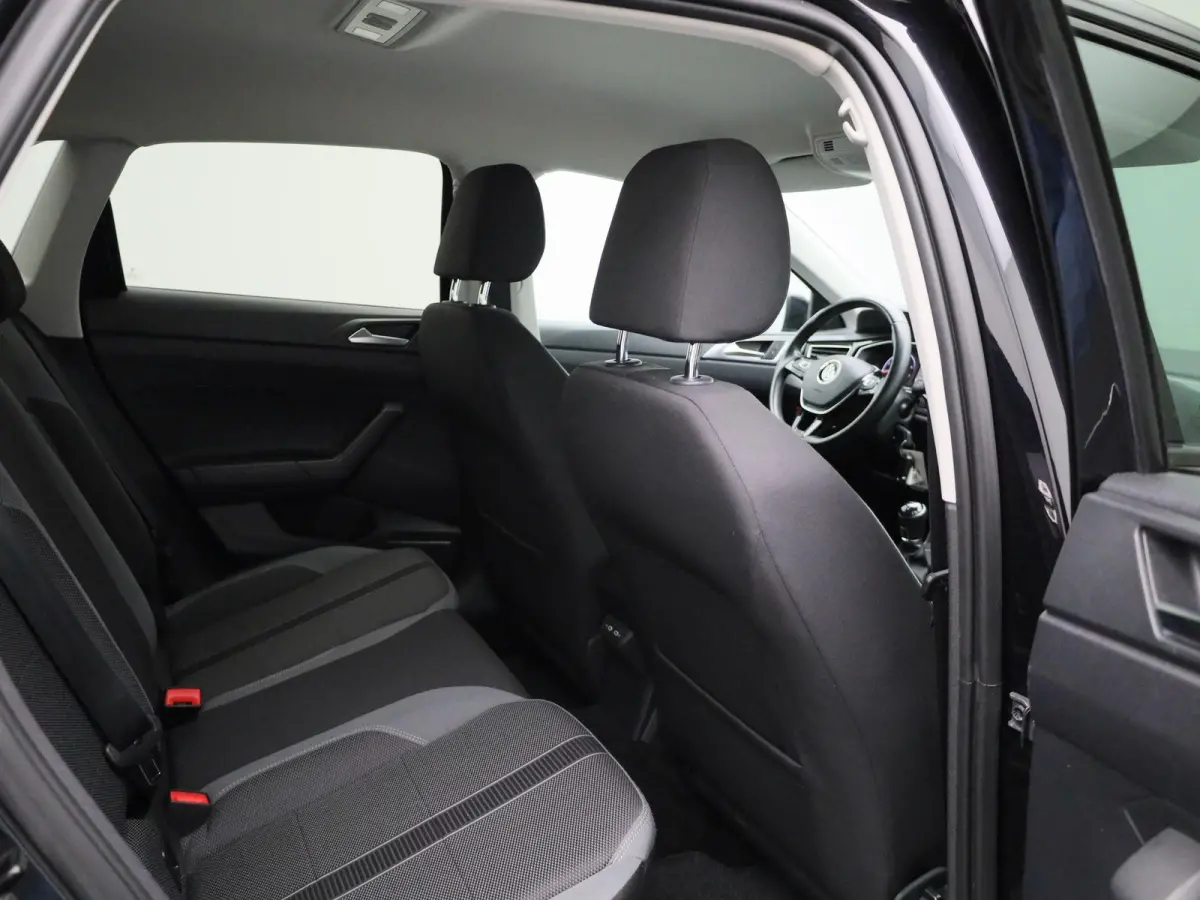 1.0 TSI Highline Business R | 16 inch velgen | Parkeersensoren | Cruise control |