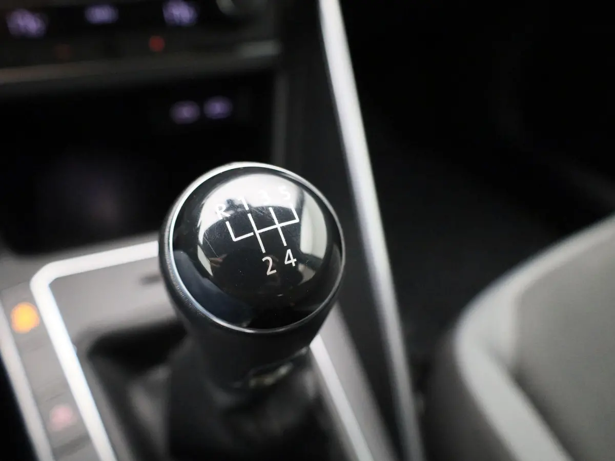 1.0 TSI Highline Business R | 16 inch velgen | Parkeersensoren | Cruise control |