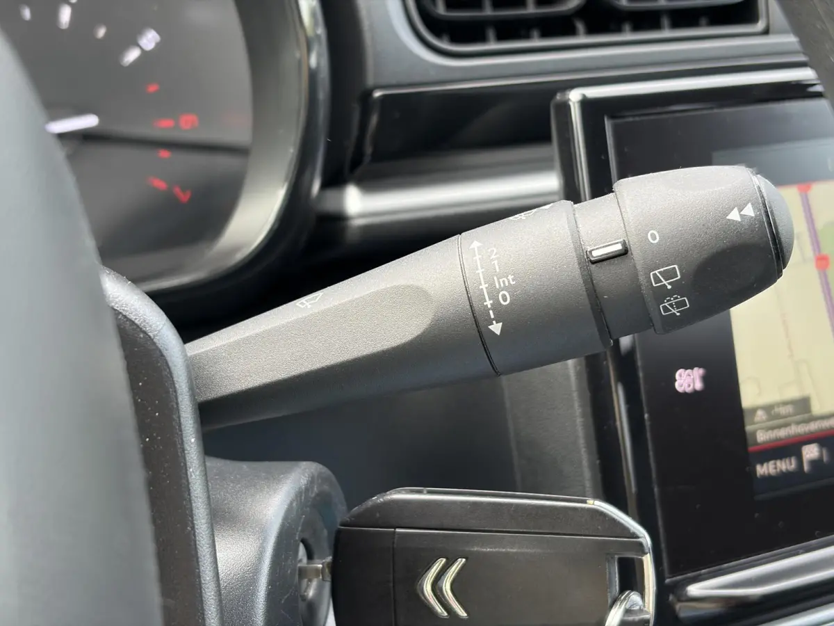 1.2 PureTech Feel Edition 2e Eigenaar,Navi,Carplay,Clima,Cruise,Pdc,Rijstrooksensor,Lm velgen,N.A.P,Net beurt gehad,Bj 12-2017,Apk tot 02-2027