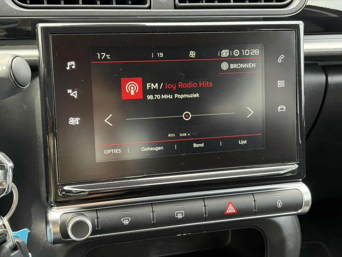 1.2 PureTech Feel Edition 2e Eigenaar,Navi,Carplay,Clima,Cruise,Pdc,Rijstrooksensor,Lm velgen,N.A.P,Net beurt gehad,Bj 12-2017,Apk tot 02-2027