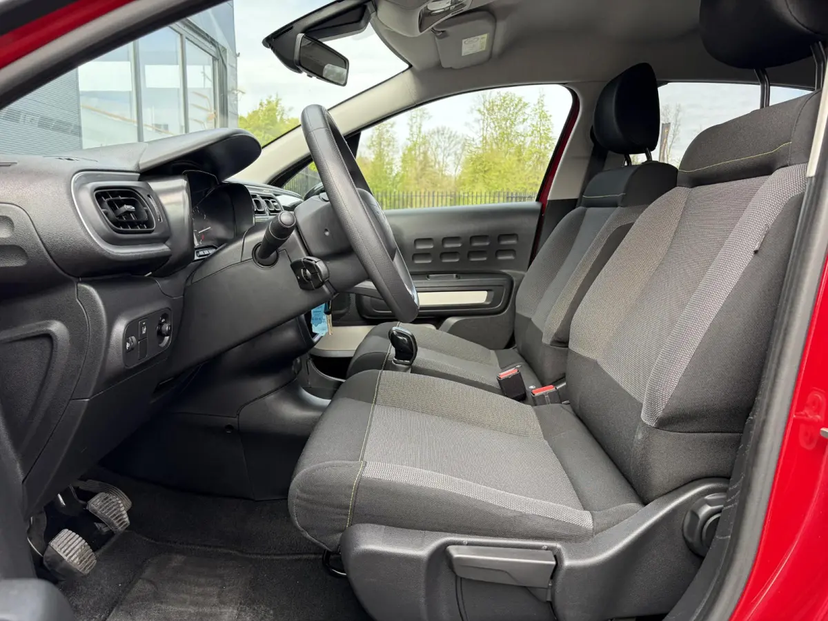 1.2 PureTech Feel Edition 2e Eigenaar,Navi,Carplay,Clima,Cruise,Pdc,Rijstrooksensor,Lm velgen,N.A.P,Net beurt gehad,Bj 12-2017,Apk tot 02-2027