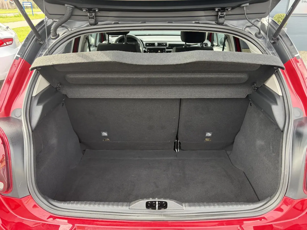 1.2 PureTech Feel Edition 2e Eigenaar,Navi,Carplay,Clima,Cruise,Pdc,Rijstrooksensor,Lm velgen,N.A.P,Net beurt gehad,Bj 12-2017,Apk tot 02-2027