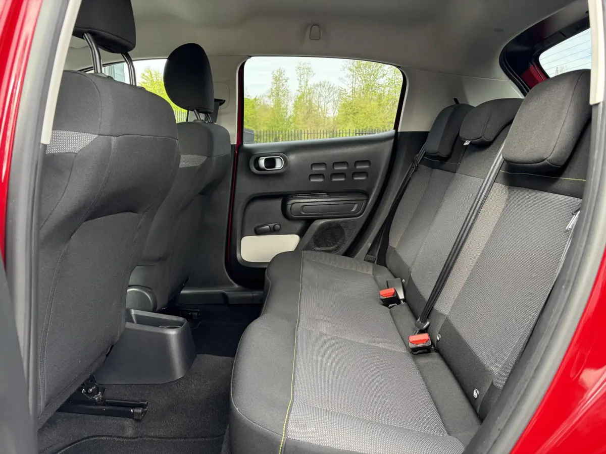 1.2 PureTech Feel Edition 2e Eigenaar,Navi,Carplay,Clima,Cruise,Pdc,Rijstrooksensor,Lm velgen,N.A.P,Net beurt gehad,Bj 12-2017,Apk tot 02-2027