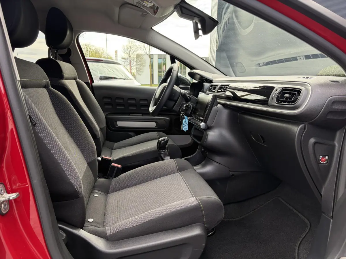 1.2 PureTech Feel Edition 2e Eigenaar,Navi,Carplay,Clima,Cruise,Pdc,Rijstrooksensor,Lm velgen,N.A.P,Net beurt gehad,Bj 12-2017,Apk tot 02-2027
