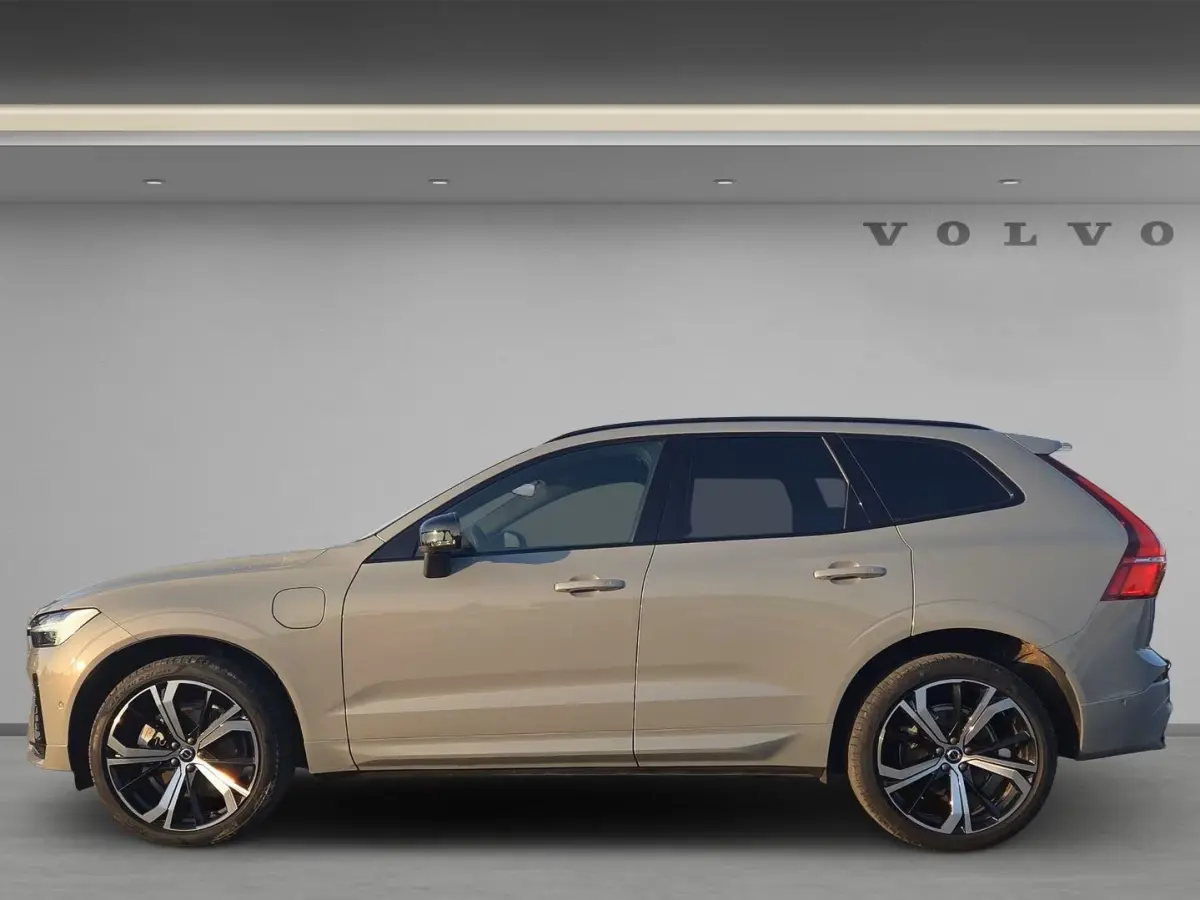 2.0 T8 Plug-in hybrid AWD Plus Dark (335kW/455PK) ** PANORAMA, ACC, VERW. ST, 21-inch LMV ** 1e EIG - UNFALLFREI ** ** INFORMEER OOK NAAR ONZE AANTREKKELIJKE FINANCIAL-LEASE TARIEVEN **