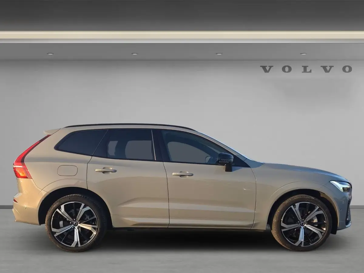 2.0 T8 Plug-in hybrid AWD Plus Dark (335kW/455PK) ** PANORAMA, ACC, VERW. ST, 21-inch LMV ** 1e EIG - UNFALLFREI ** ** INFORMEER OOK NAAR ONZE AANTREKKELIJKE FINANCIAL-LEASE TARIEVEN **